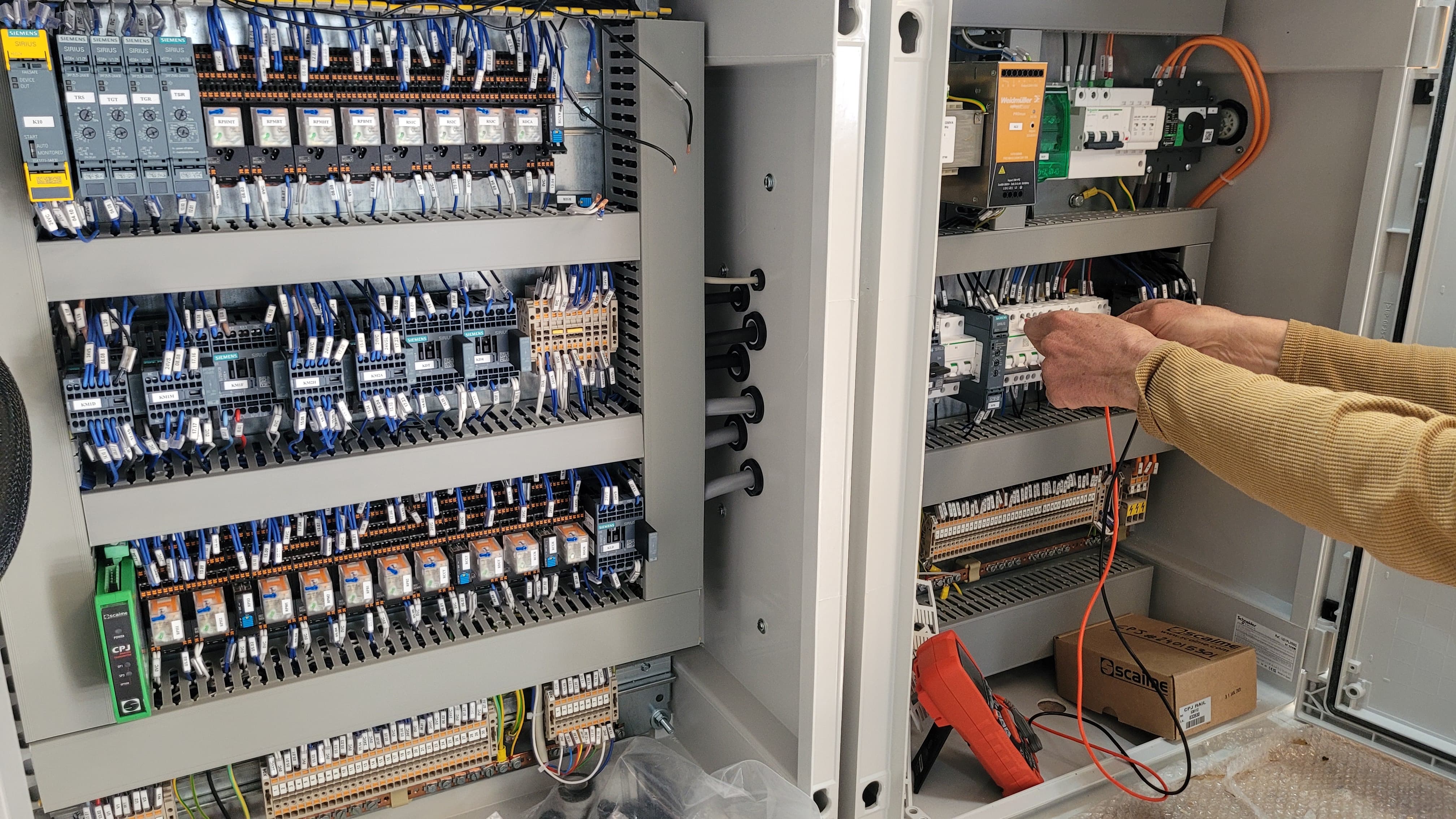 Contrôle qualité électrotechnique